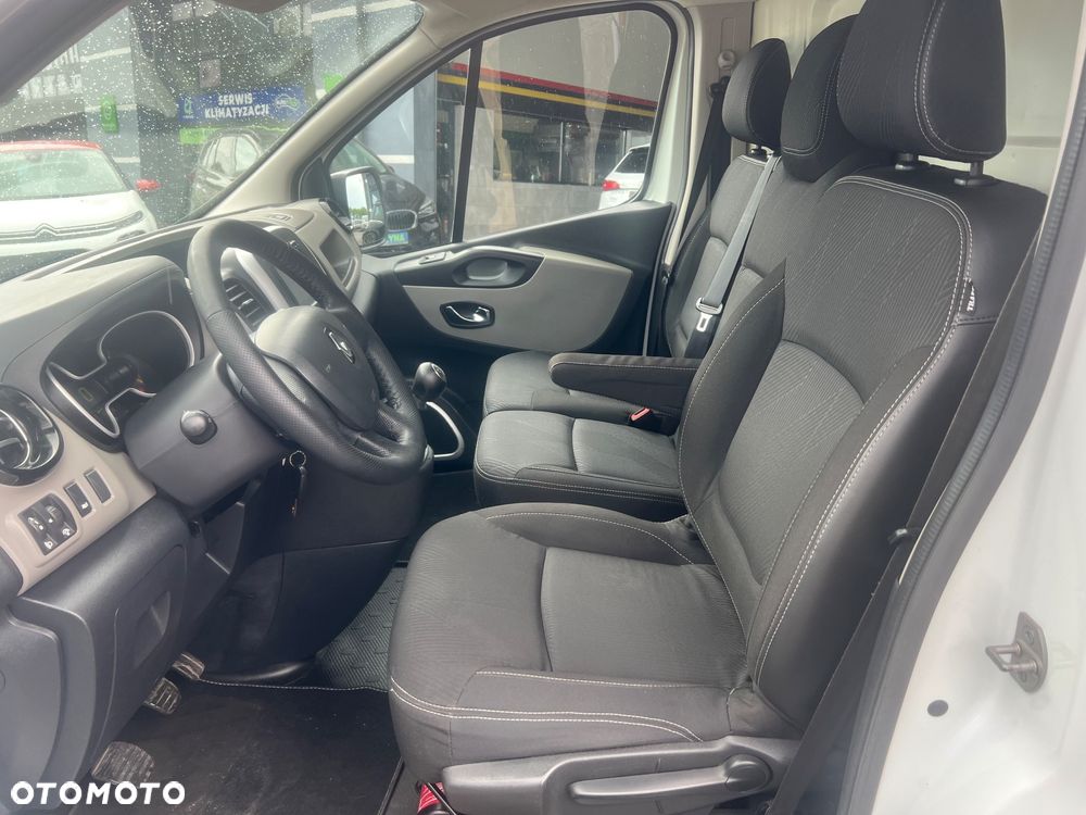 Renault Trafic - 12