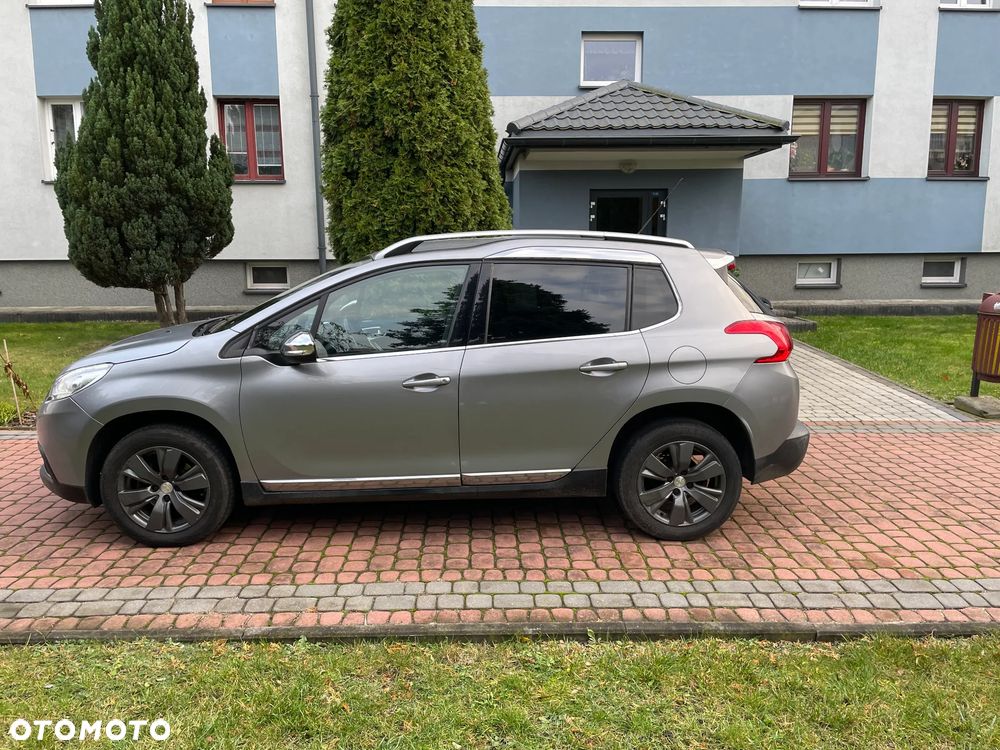 Peugeot 2008 PureTech 110 Stop&Start EAT6 Allure - 4