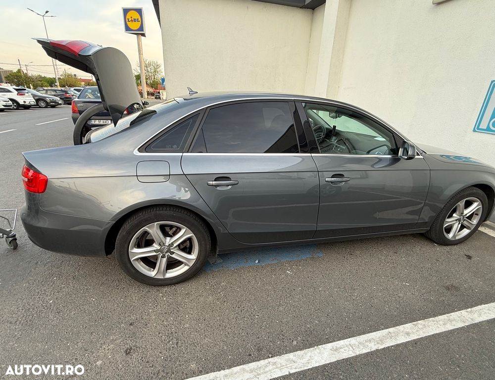 Audi A4 2.0 TDI Multitronic - 8