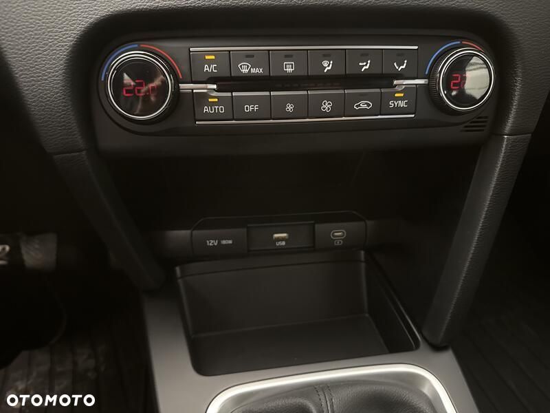 Kia Ceed 1.5 T-GDI M - 16