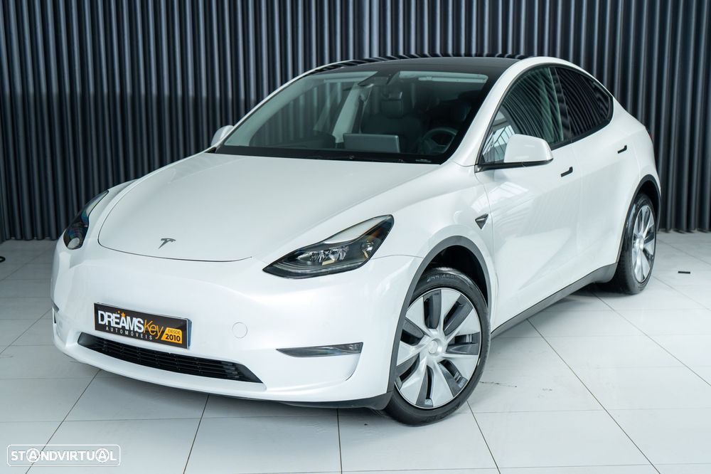 Tesla Model Y Long Range Dual Motor AWD - 1