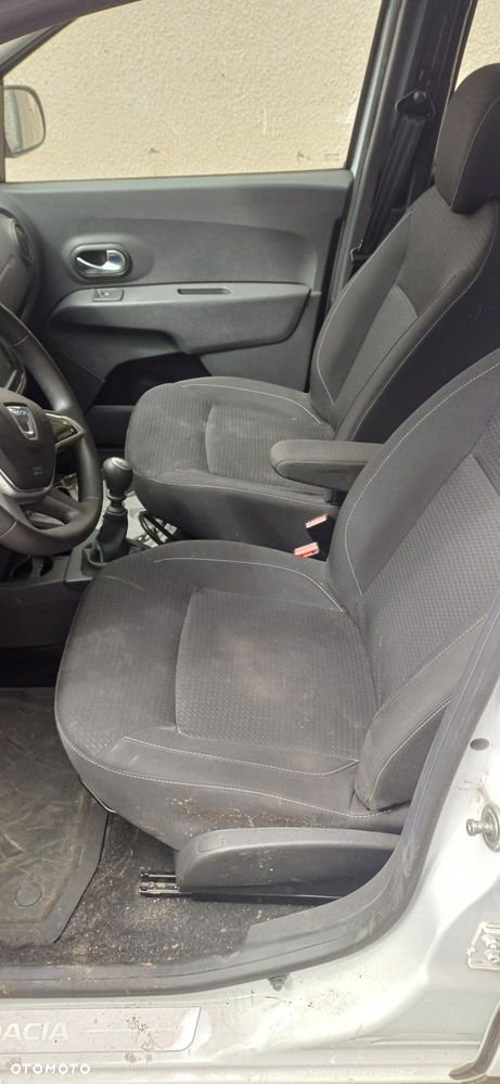 Dacia Lodgy 1.5 Blue dCi Laureate S&S EU6d - 8