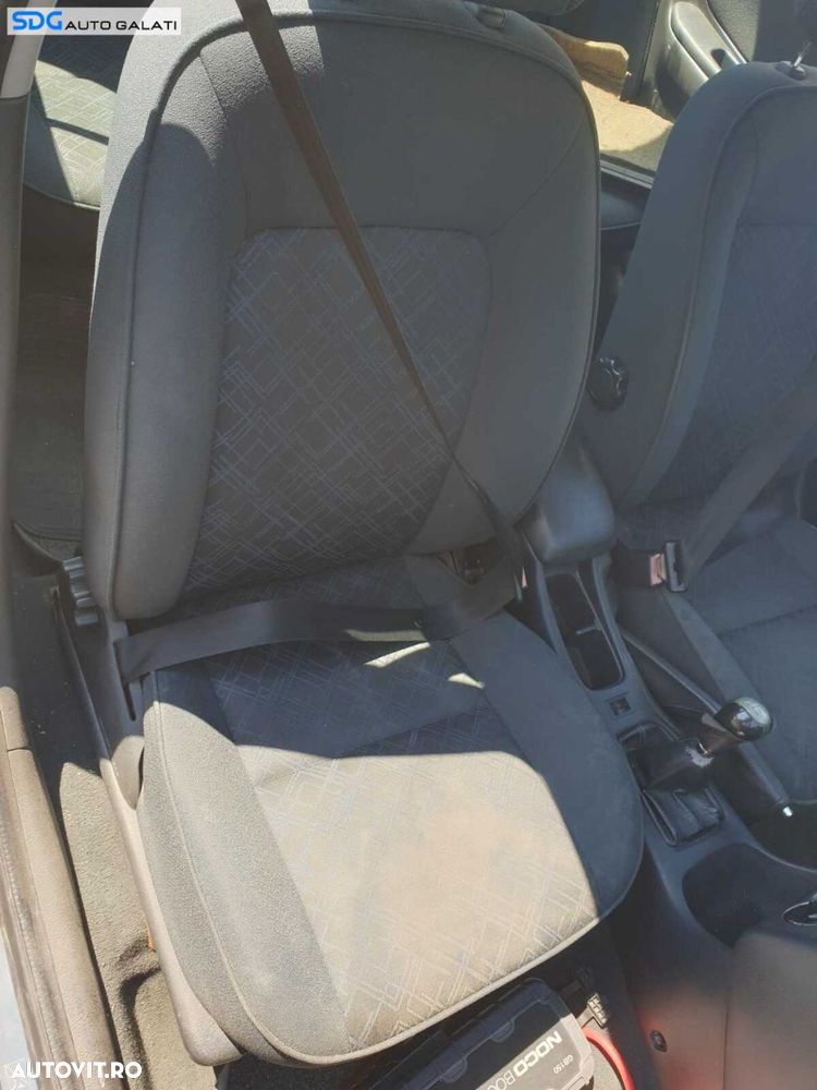 Scaun Dreapta Fata Pasager Textil Fara Incalzire Toyota Avensis T22 1997 - 2003 [C0848] - 1