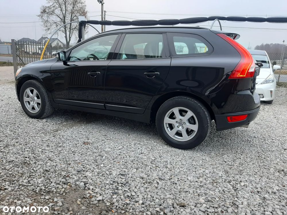 Volvo XC 60 D5 AWD Momentum - 11