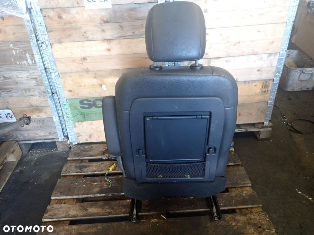 FOTEL KIEROWCY CHRYSLER GRAND VOYAGER V 2.8 - 8