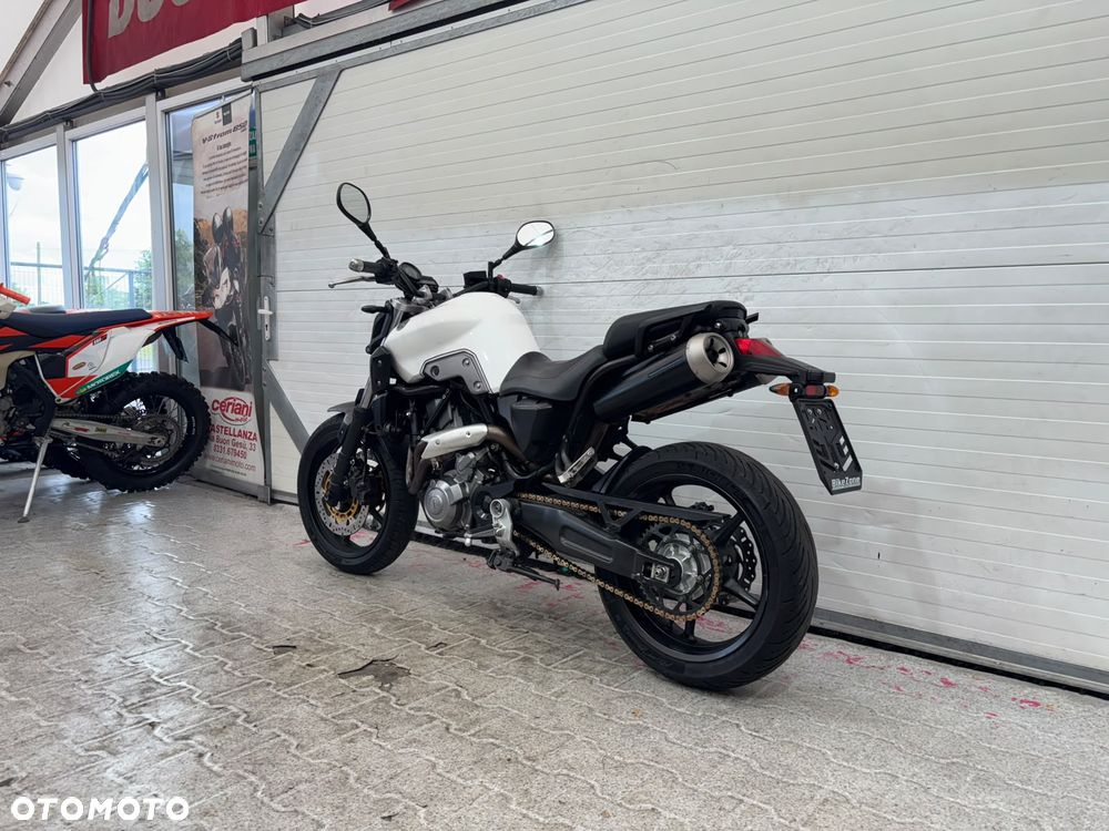 Yamaha MT - 4