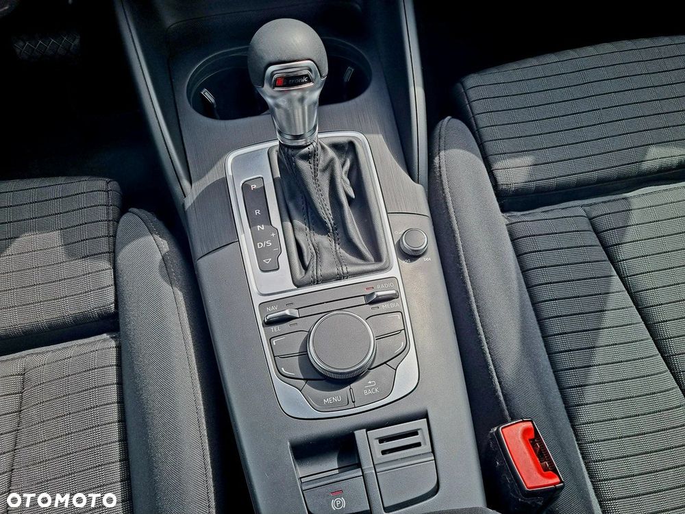 Audi A3 Sportback 1.4 TFSI CoD S tronic - 19