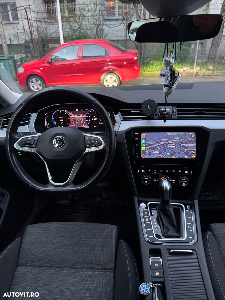 Volkswagen Passat - 8