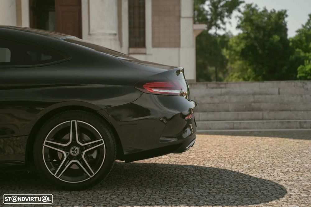 Mercedes-Benz C 200 - 12