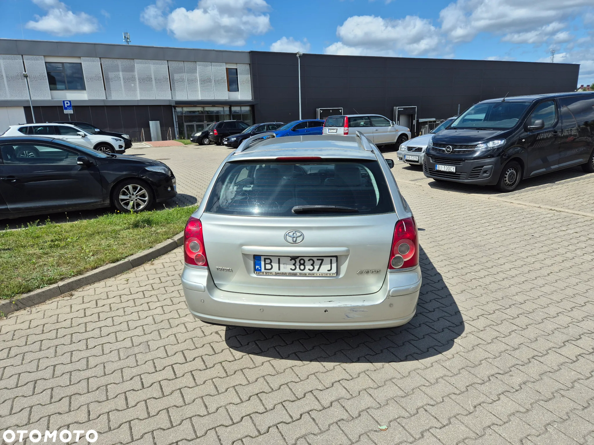 Toyota Avensis - 2