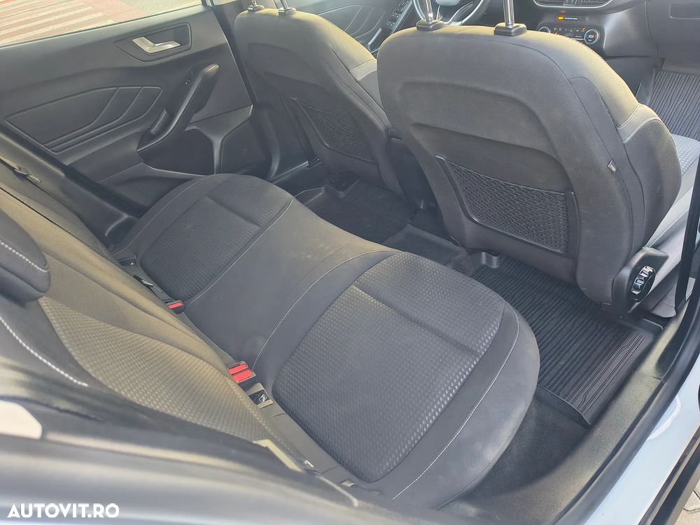 Ford Focus 1.0 EcoBoost Titanium - 13