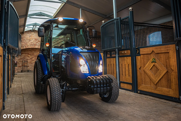 New Holland BOOMER 50