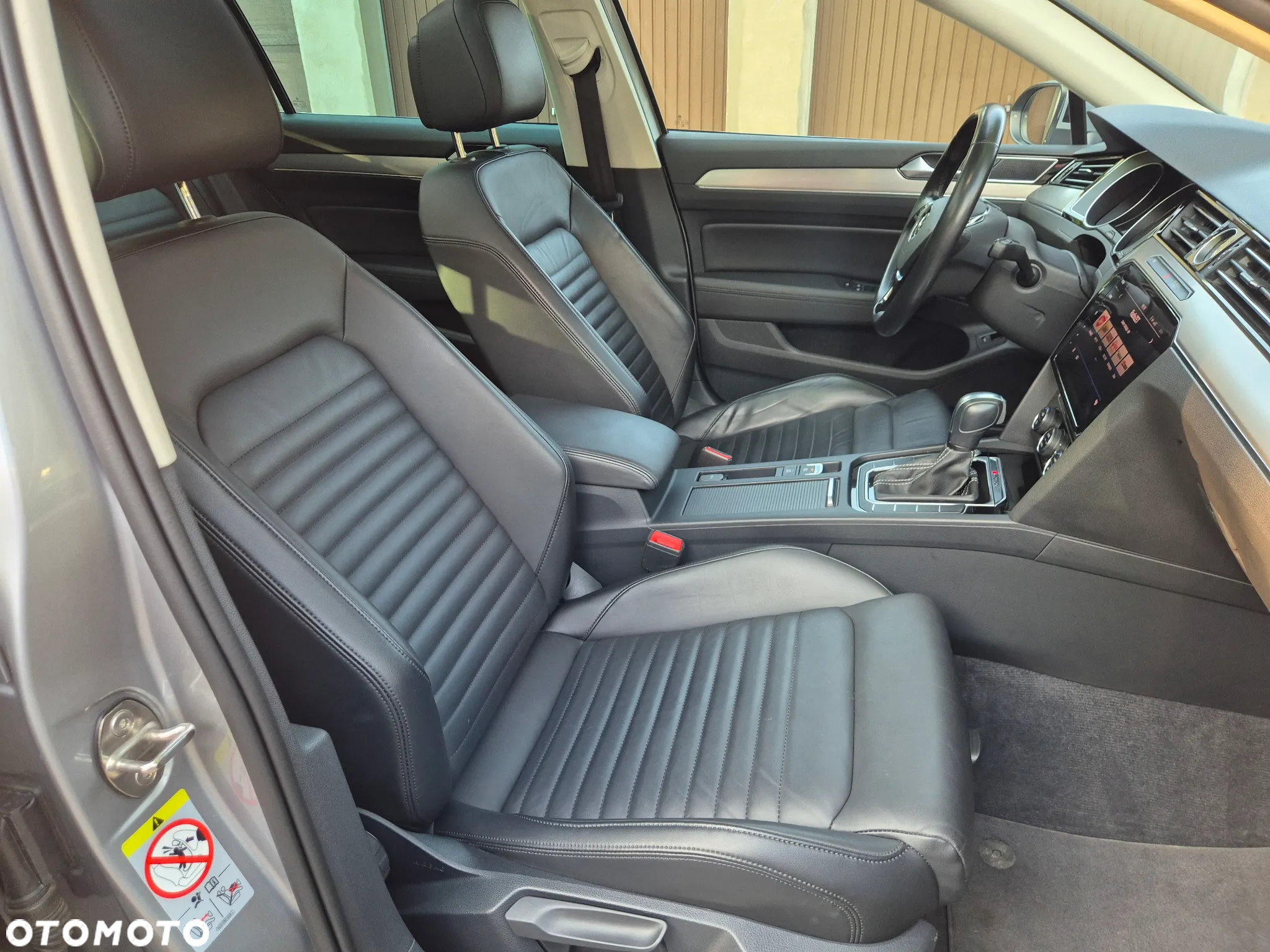 Volkswagen Passat - 15