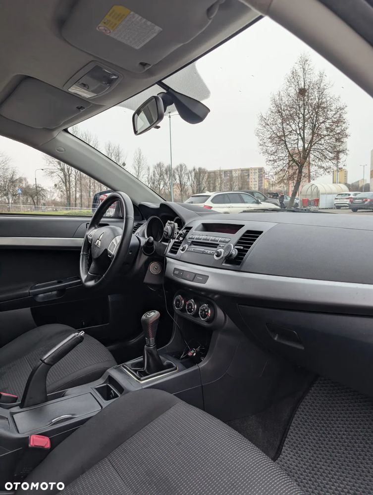 Mitsubishi Lancer 1.8 Inform LPG - 4