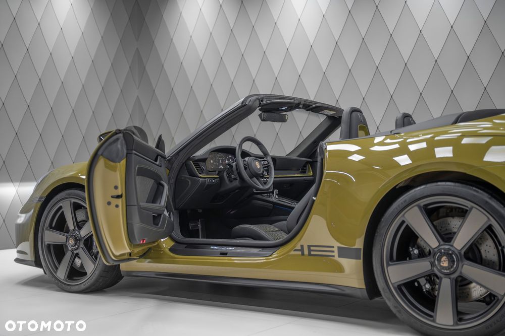 Porsche Carrera GT - 13