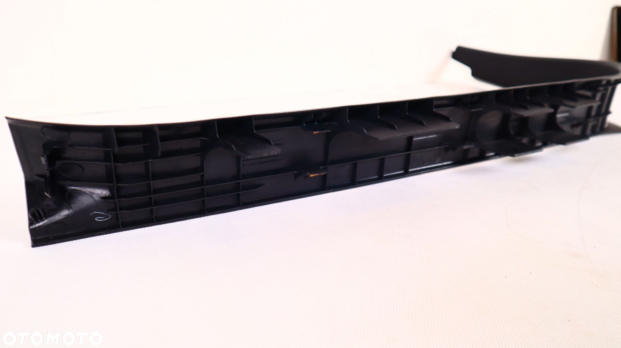 TOYOTA LAND CRUISER 200 OSŁONA NAKŁADKA PROGU PRAWA 67913-6016 - 4