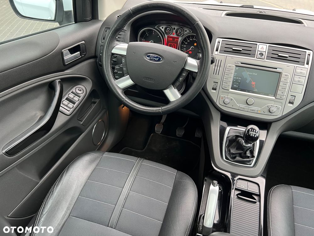 Ford Kuga - 21