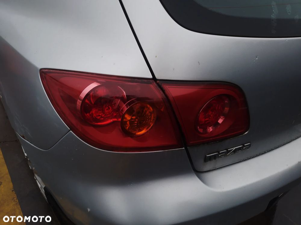 MAZDA 3 BK 1.6B 03-07 RADIO 22V - 23
