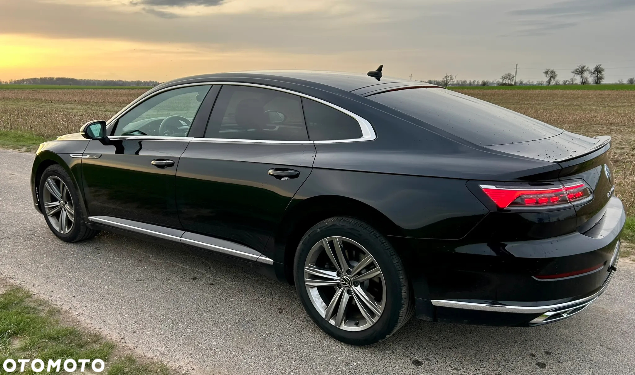 Volkswagen Arteon 2.0 TDI R-Line DSG - 3