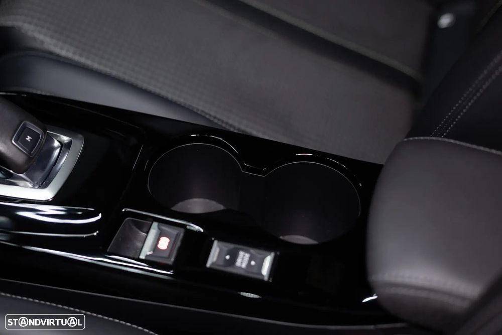 Peugeot 2008 1.5 BlueHDi GT Line EAT8 - 40