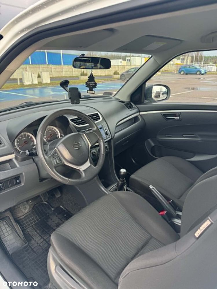 Suzuki Swift 1.2 - 10