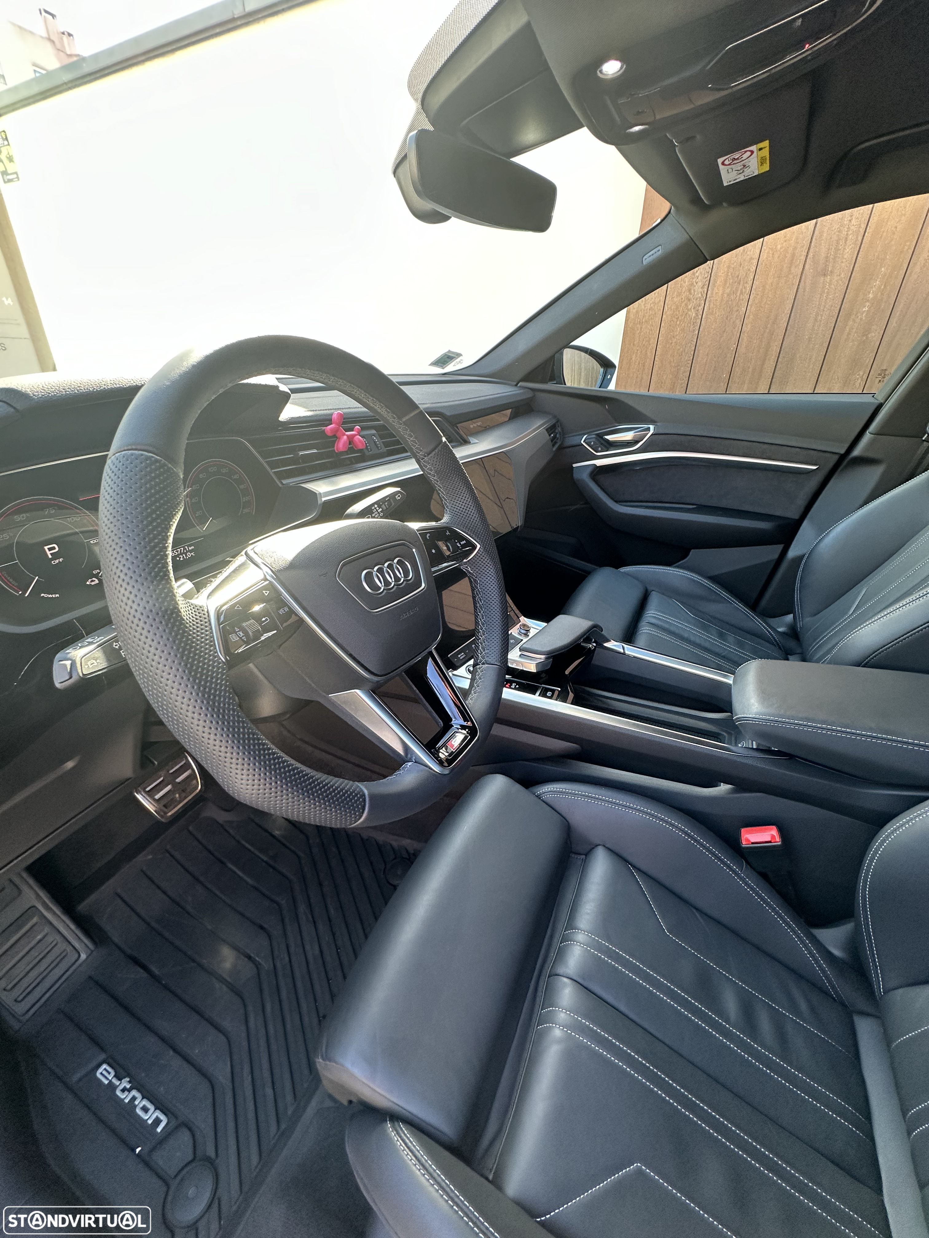 Audi Q8 e-Tron 50 quattro S line - 17