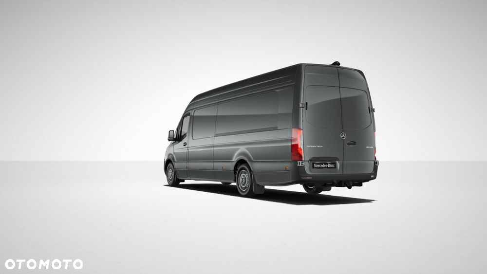 Mercedes-Benz Sprinter - 2