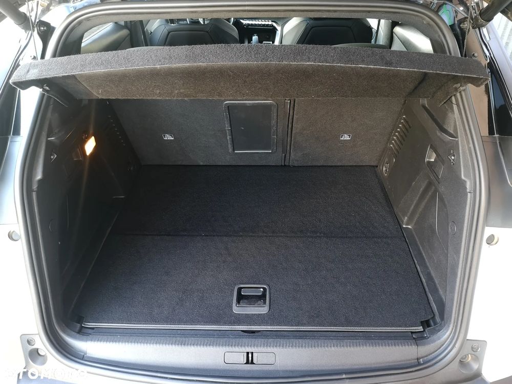 Peugeot 3008 1.6 PureTech Hybrid PHEV Allure Pack S&S EAT8 - 31