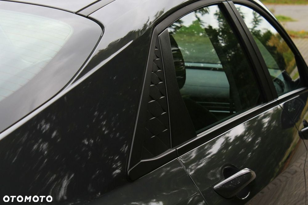 Hyundai Elantra - 21