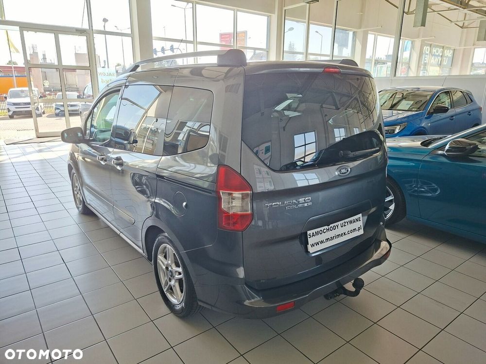 Ford Courier - 6