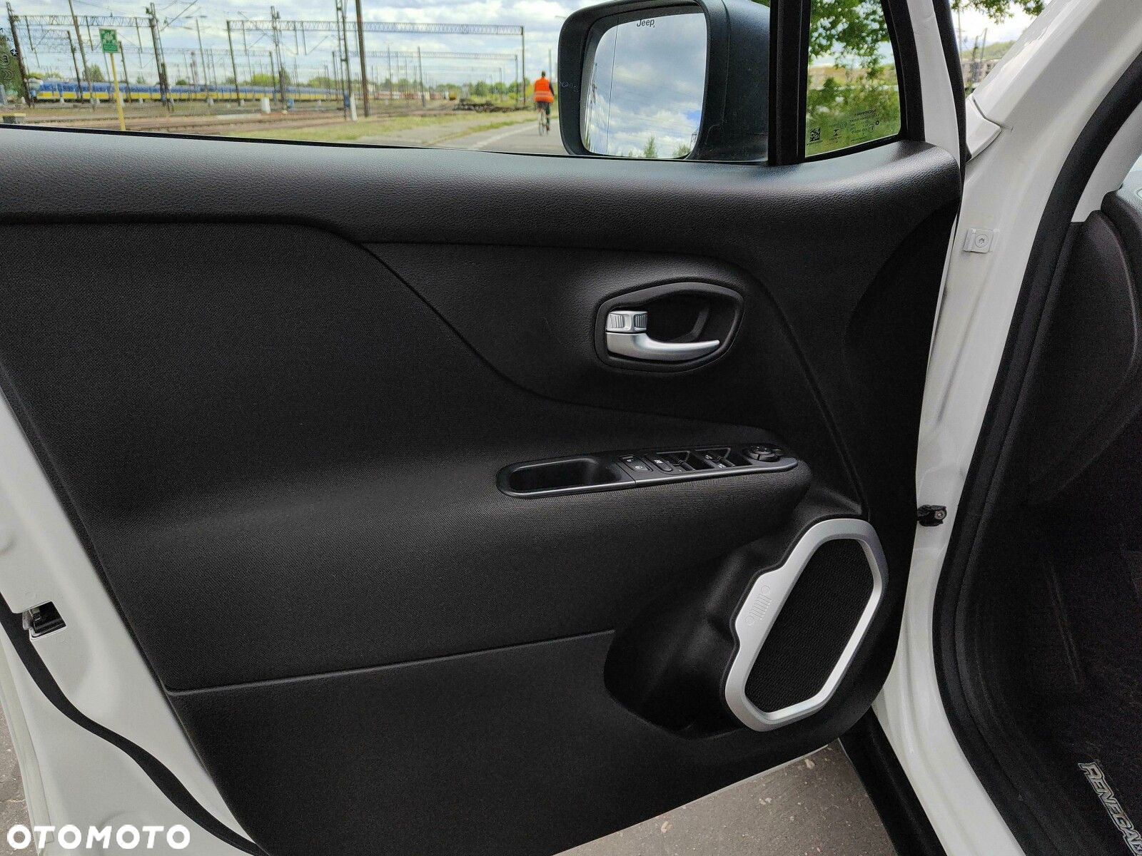 Jeep Renegade 1.0 GSE T3 Turbo Longitude FWD S&S - 10