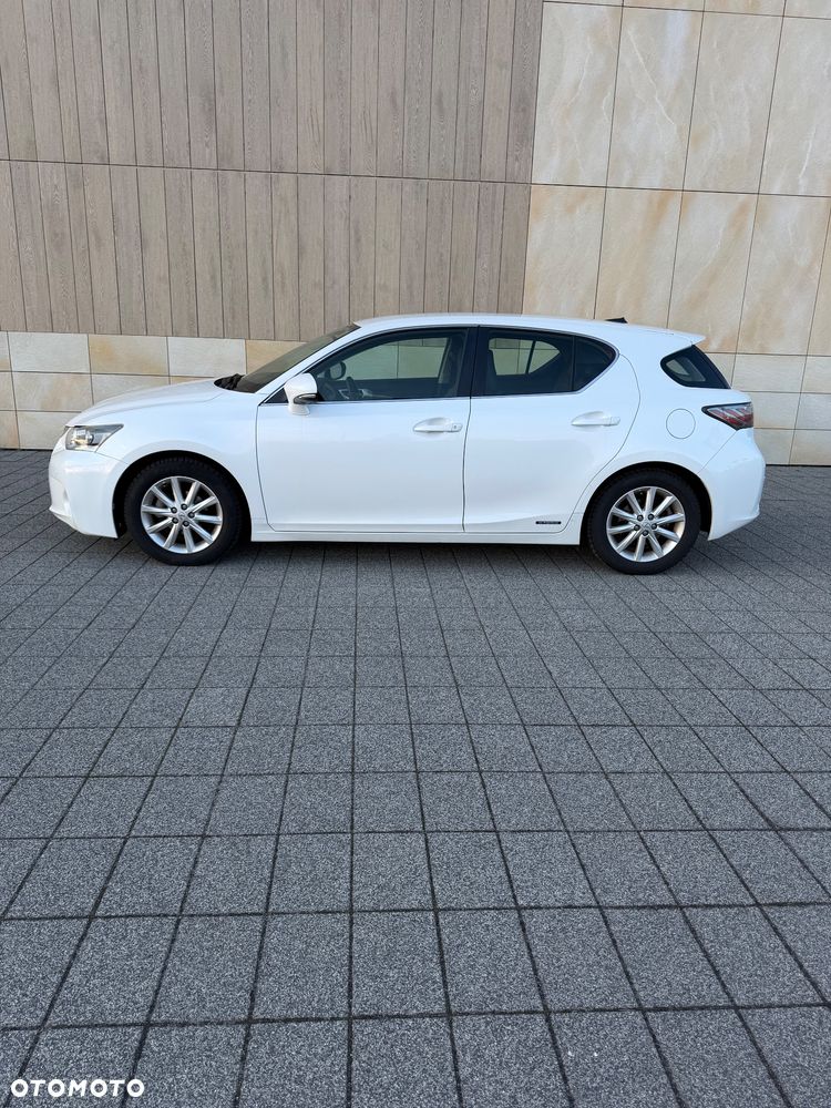 Lexus CT 200h Prestige - 2
