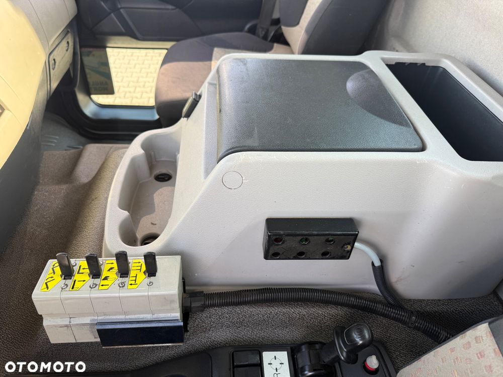 Renault PREMIUM 430DXI EEV / HAKOWIEC / RETARDER / NISKI PRZEBIEG / SPROWADZONY / STAN BDB / / / - 36