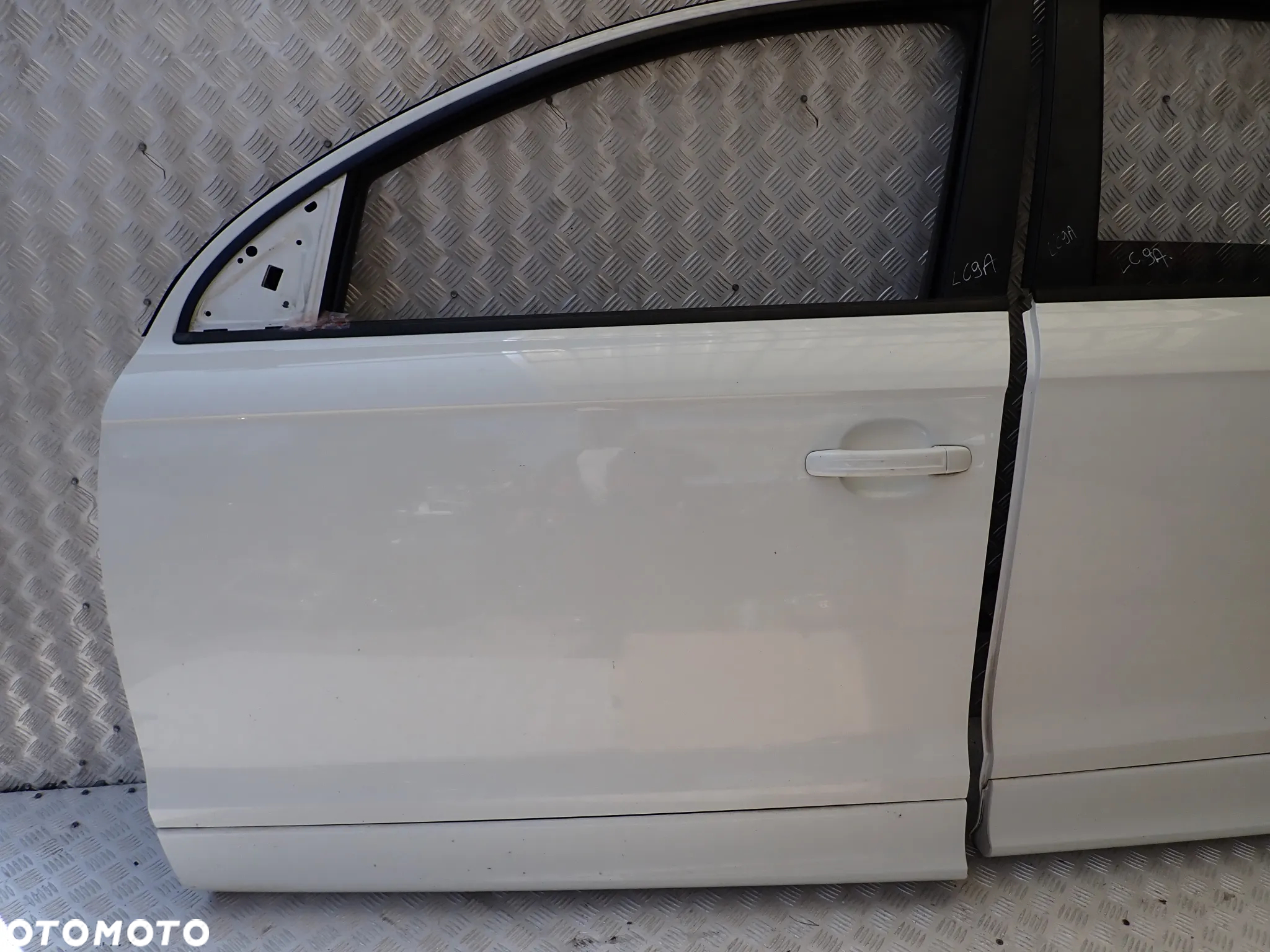 DRZWI LEWY PRZÓD / TYŁ AUDI Q7 4L KOD LAKIERU LC9A KOMPLET 1800 ZŁ - 2