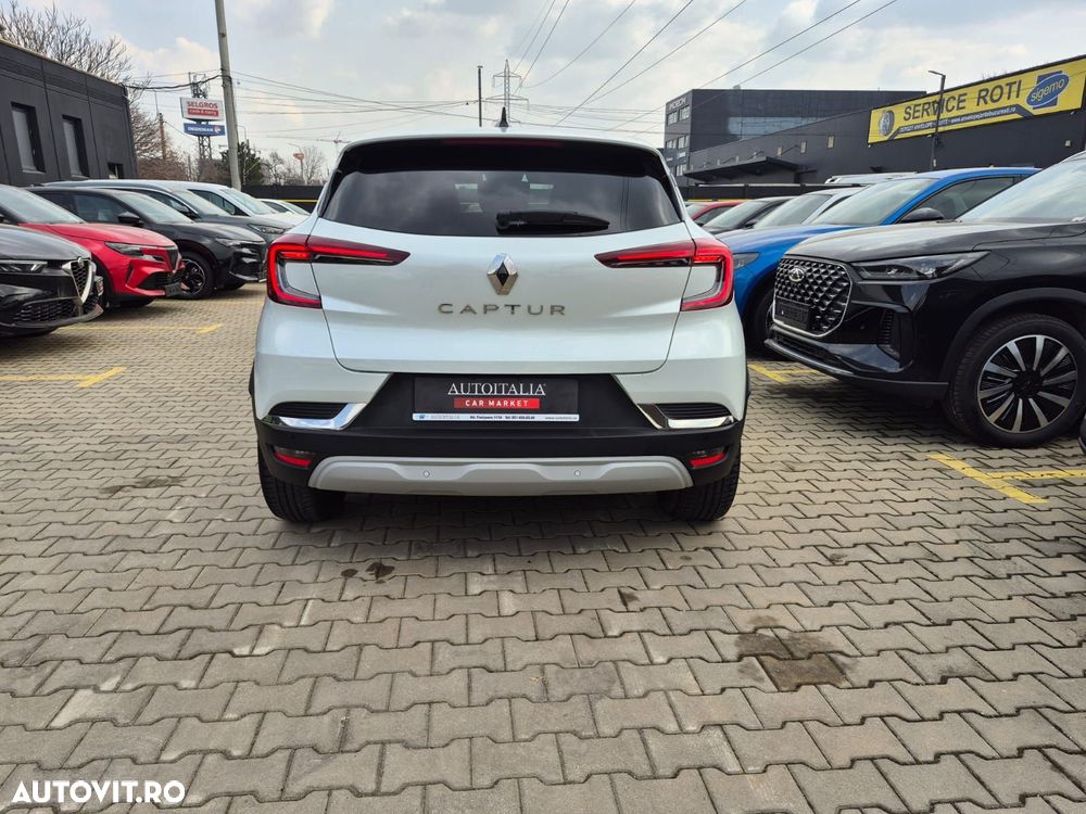 Renault Captur 140 EDC MHEV Techno - 5