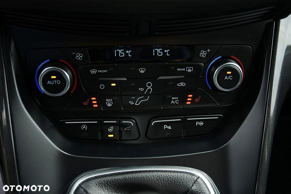 Ford Kuga 2.0 TDCi 4x4 Titanium - 33