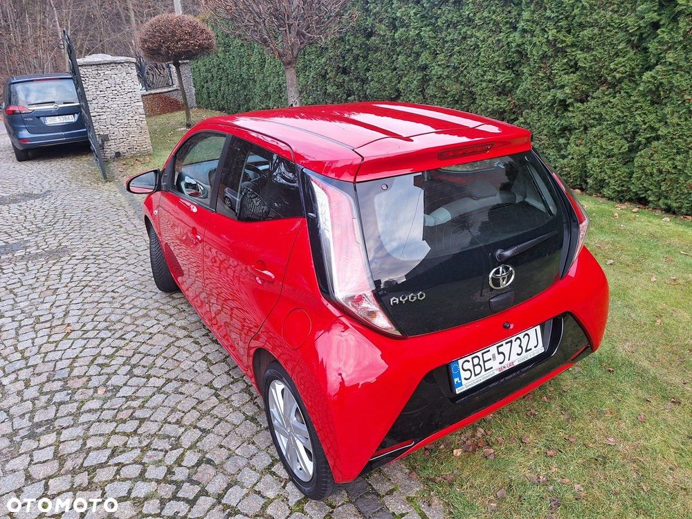 Toyota Aygo x-play touch - 35