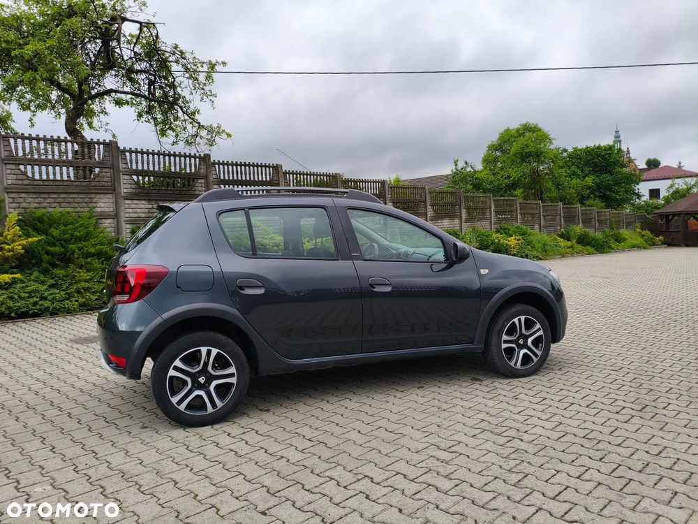 Dacia Sandero 0.9 TCe SL Celebration S&S EU6 - 8