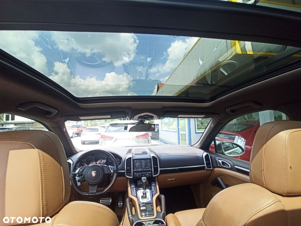 Porsche Cayenne - 13