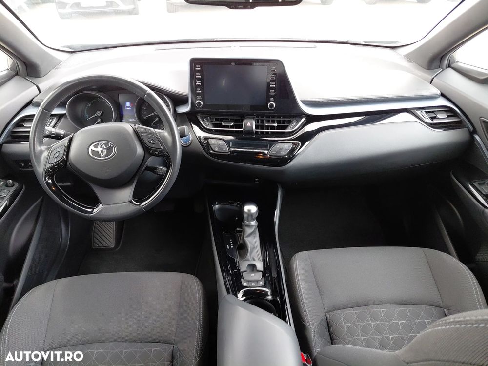 Toyota C-HR - 10