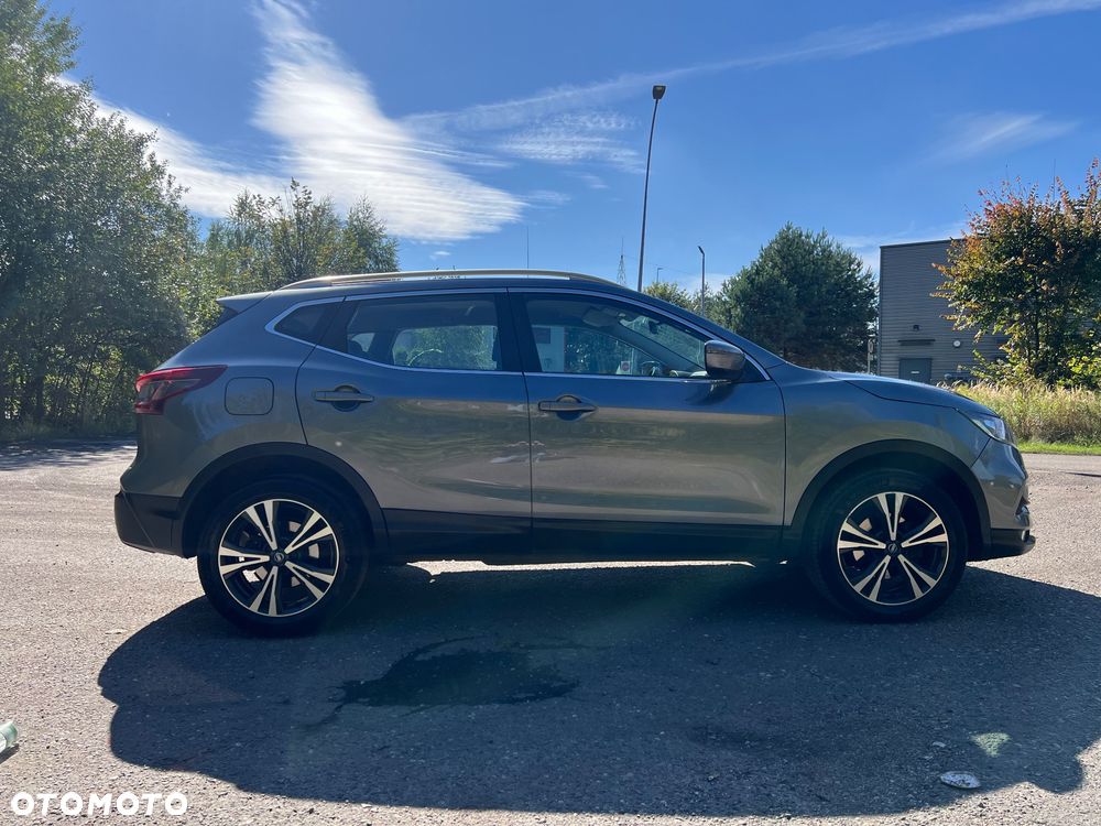Nissan Qashqai 1.3 DIG-T N-Connecta DCT - 4