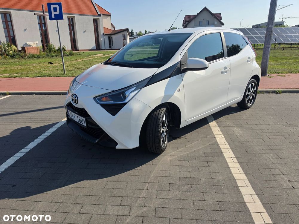 Toyota Aygo x-play - 3