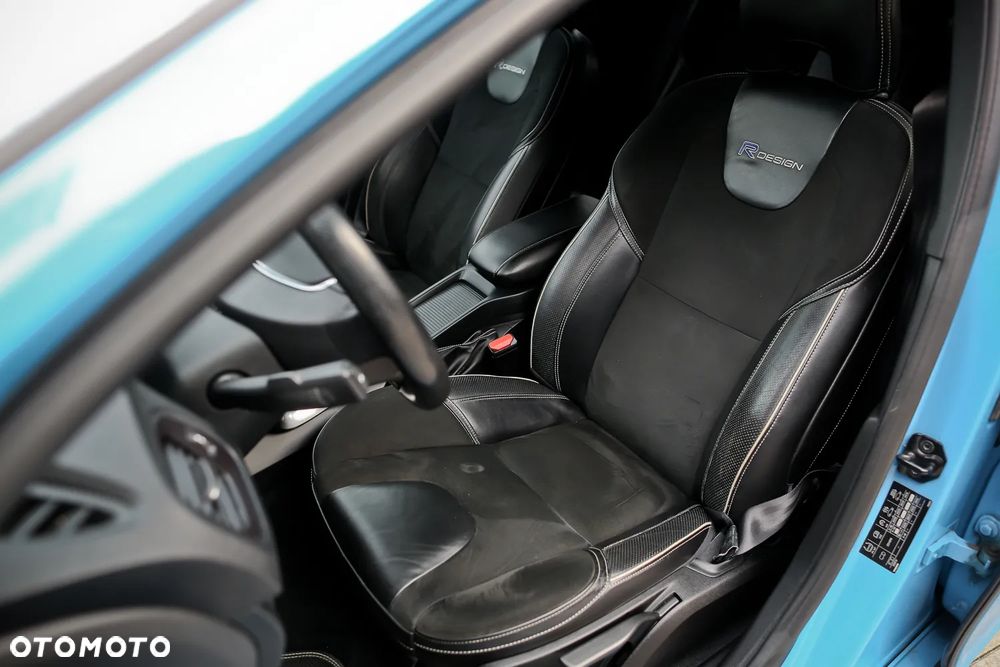 Volvo V40 D3 R-Design - 20