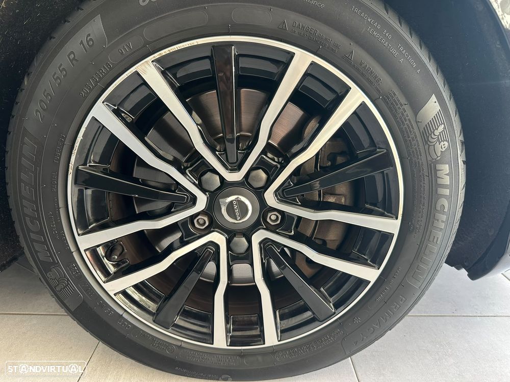 Volvo V40 2.0 D3 Kinetic Geartronic - 11