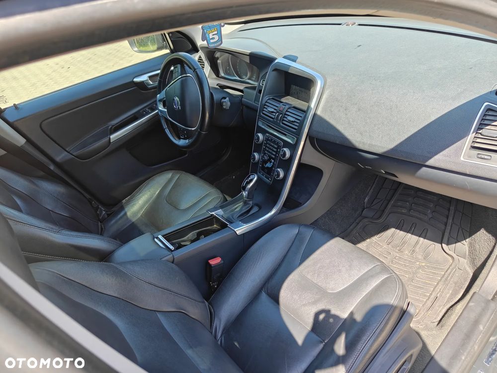 Volvo XC 60 T5 Drive-E Momentum - 19