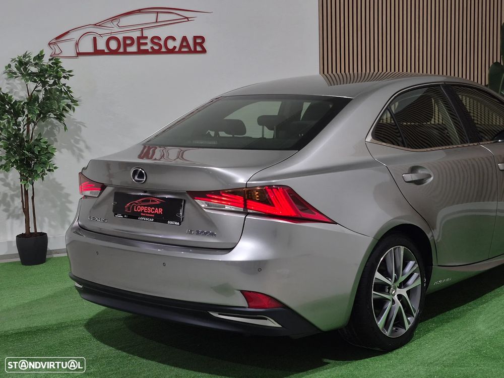 Lexus IS 300H Executive - 8