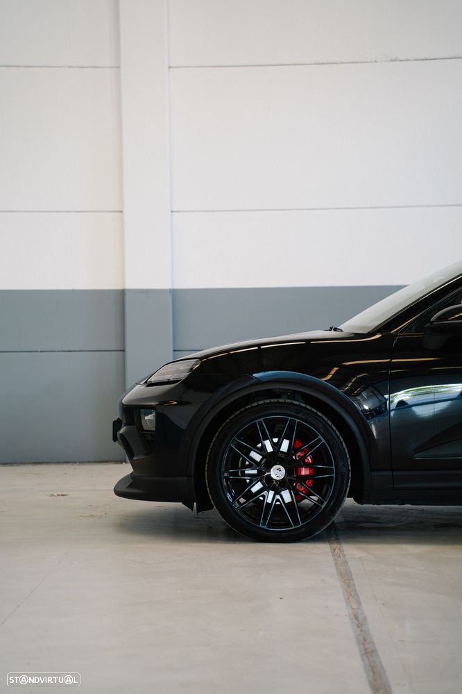 Porsche Macan Electric - 4