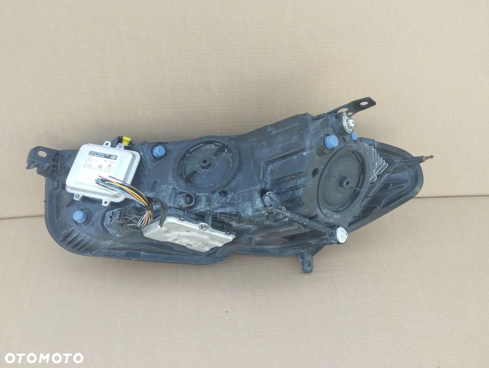 Jaguar XE 15-19r lampa prawa przód przednia Bi Xenon UK - 5