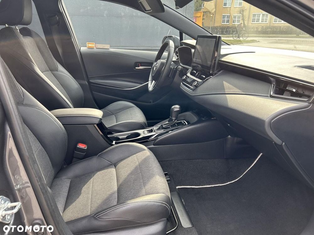 Toyota Corolla 2.0 Hybrid Style - 10
