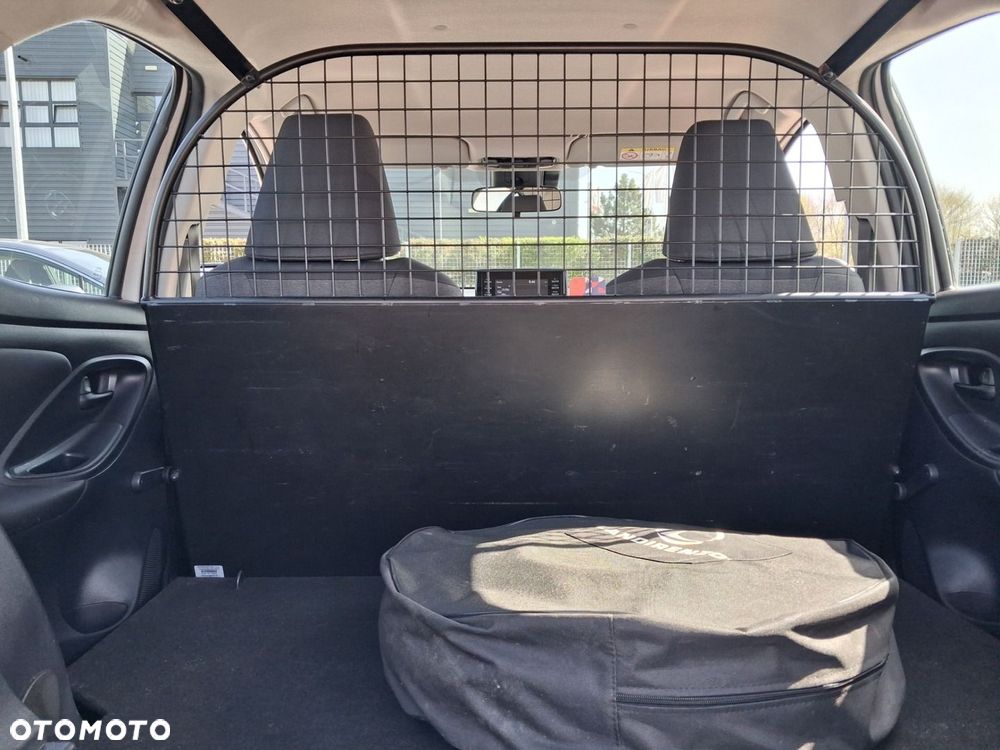 Toyota Yaris - 16